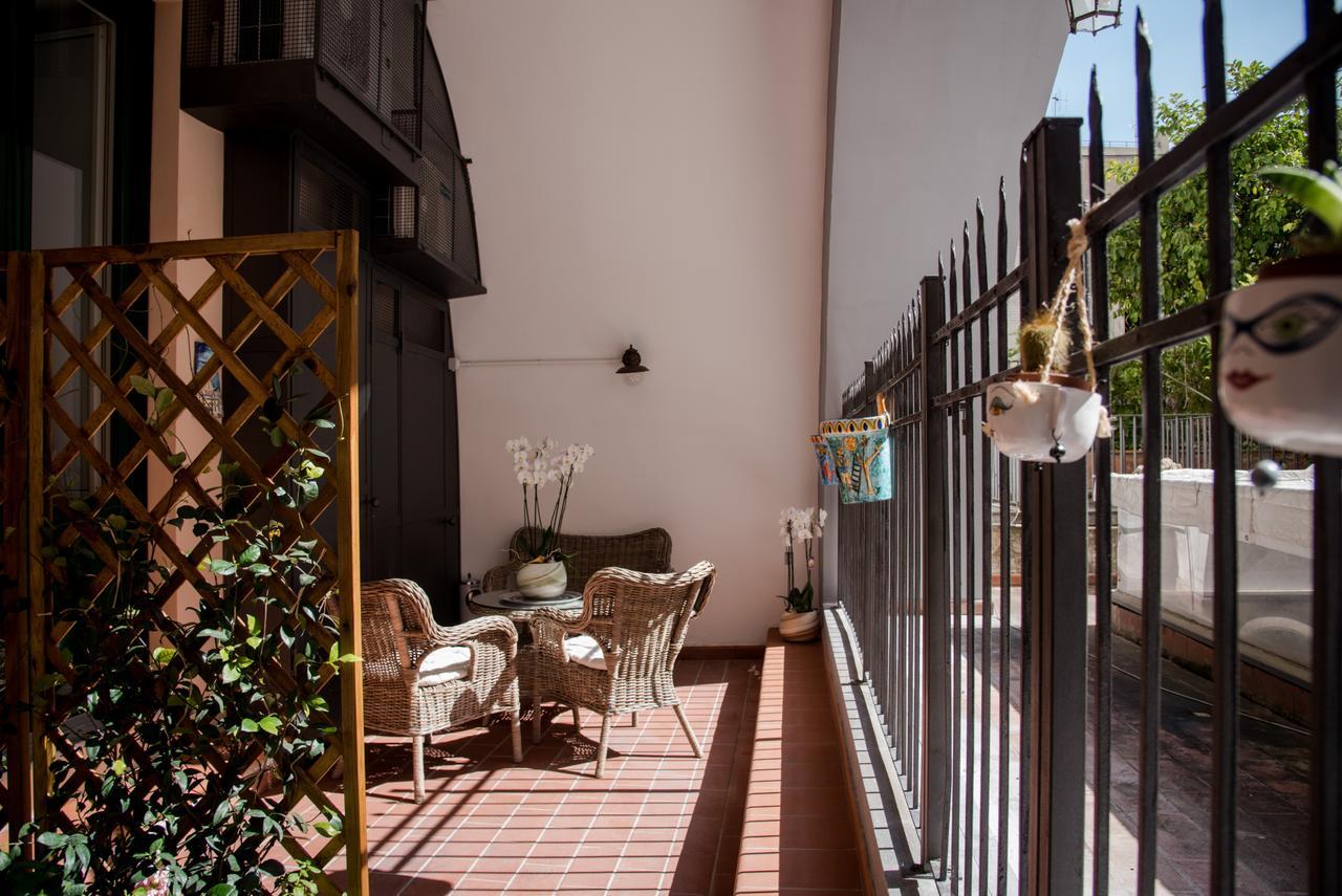 La Dimora Del Barone Bed and Breakfast Salerno Exteriör bild